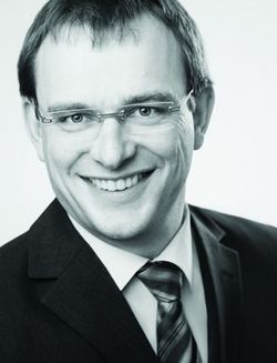 Portrait von Dr. Axel Schweickhardt