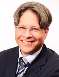 Portraitfoto von Dr. Wolfgang Mahnke